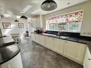 Kitchen- click for photo gallery